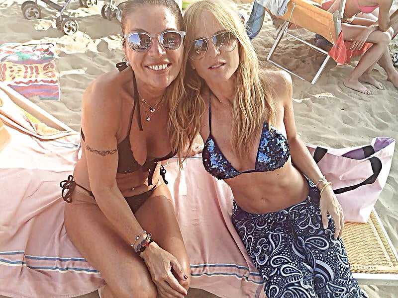 Italian MILF Alessandra&Patrizia fb adult photos