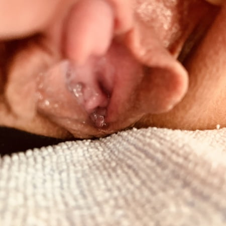 hart klit and tiny wet hole         