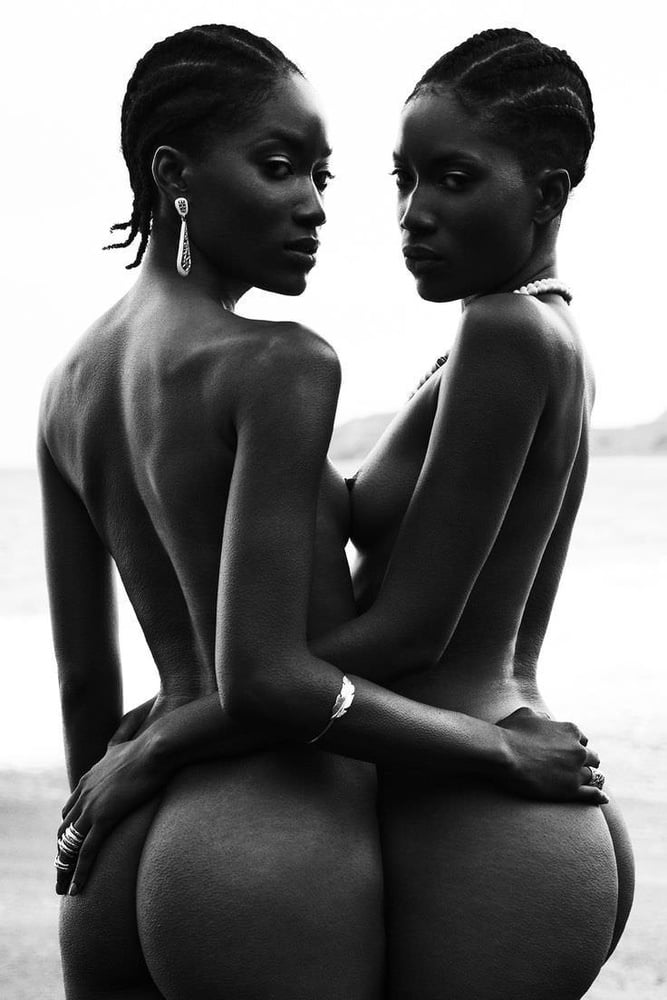 Screaming ebony makeout erotic