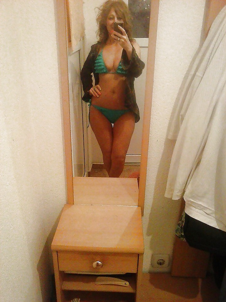 Serbian MILFs adult photos