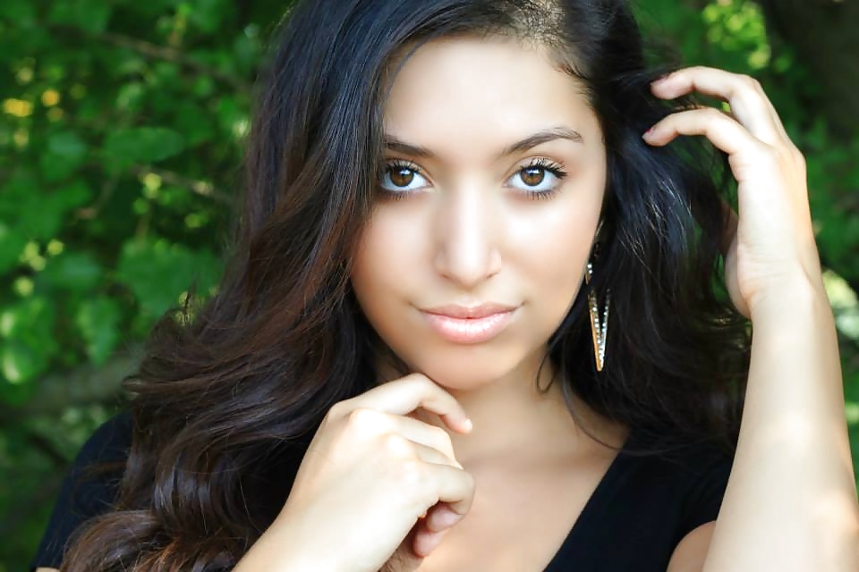 hot girls 15 adult photos