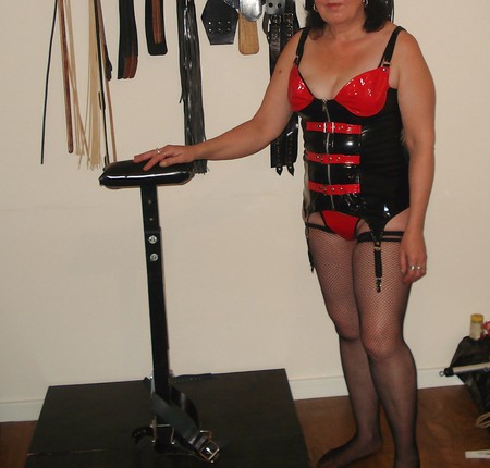 MISTRESS S BASQUE AND STOCKINGS