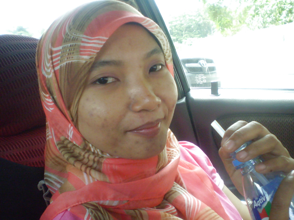 lagi tudung adult photos