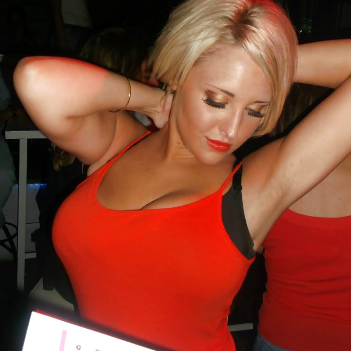 Heavenly bodied bimbo slut adult photos