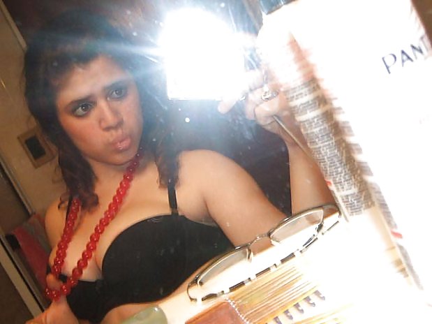 Selfshoot beurette adult photos