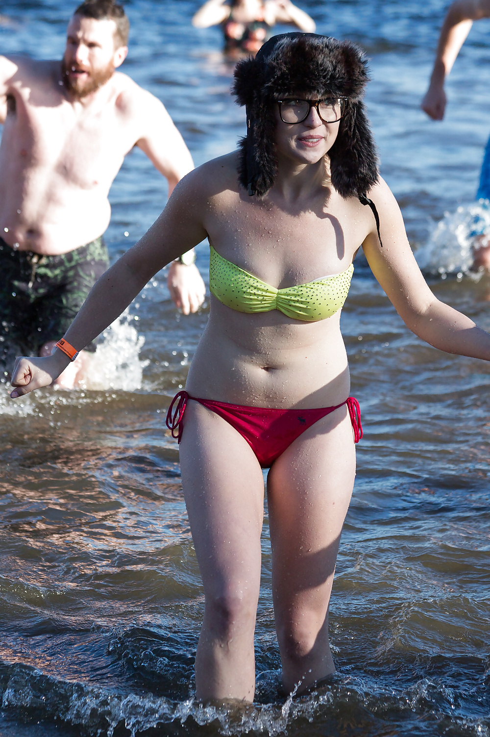 candid voyeur beach teen - upskirt panties public adult photos