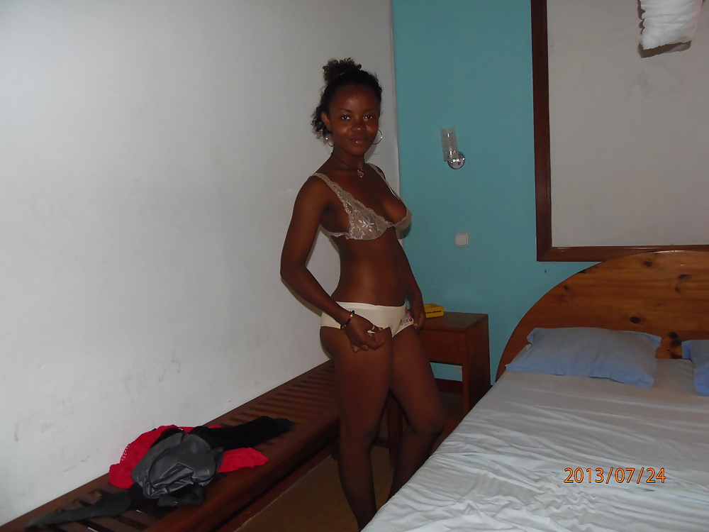 Cute Ebony Teen adult photos