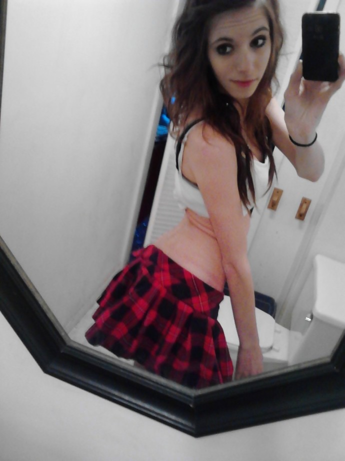 Amateur Roxy adult photos