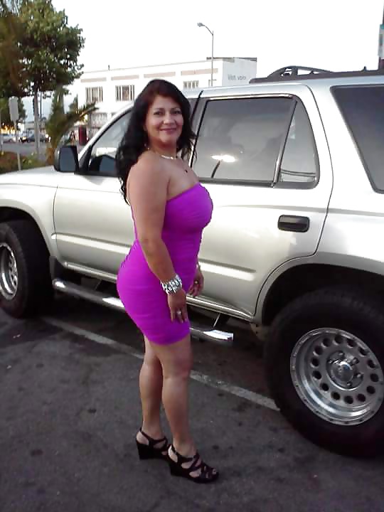 Madura con chichotas del face (rosa) adult photos