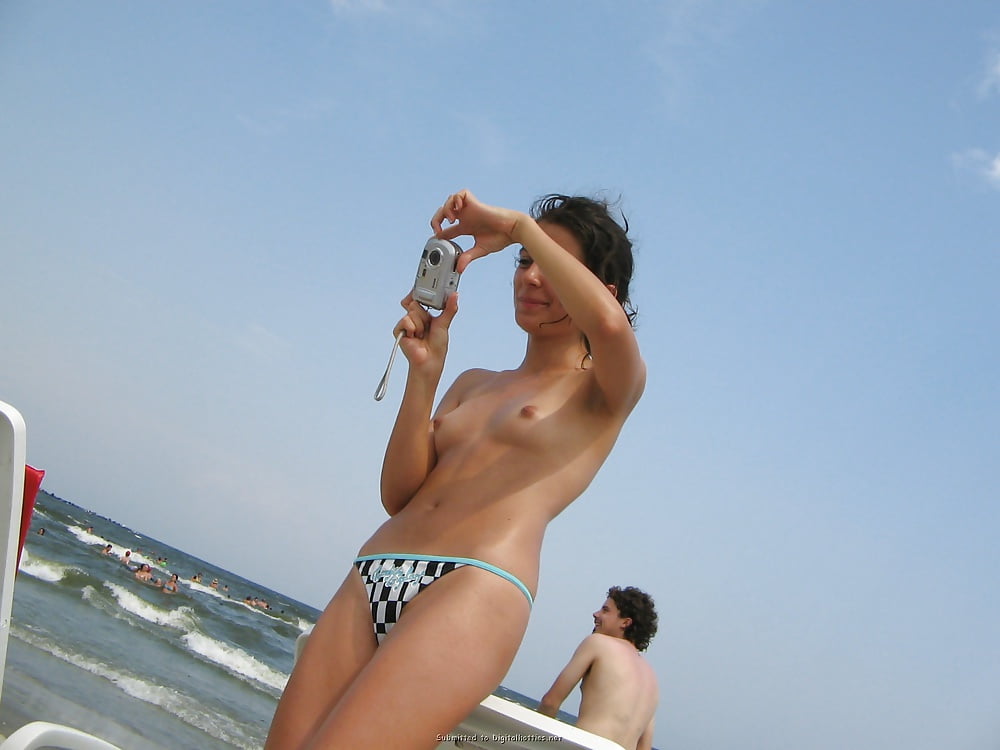 Random girlfriends: at the beach adult photos