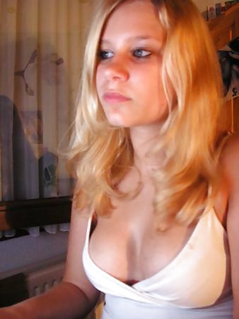 Sexy Blonde German Amateur Teen adult photos