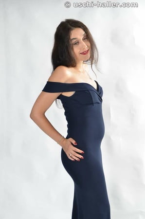 photo shooting with turkish born jasmin in an evening dress         