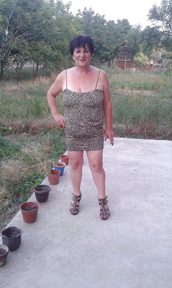 Mrs. J - Mature Peasant Whore adult photos