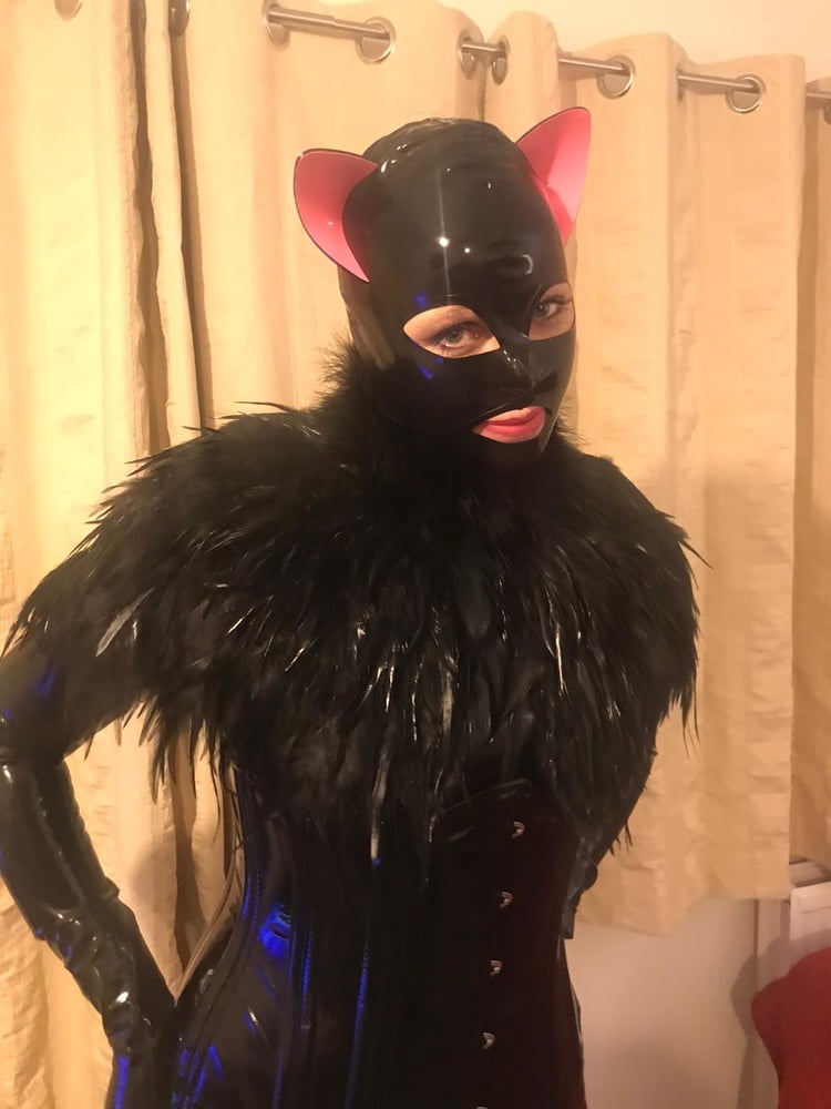 Latex kitty - 33 Photos 