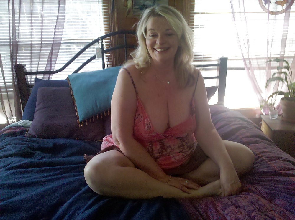 Sex with my Aunt adult photos