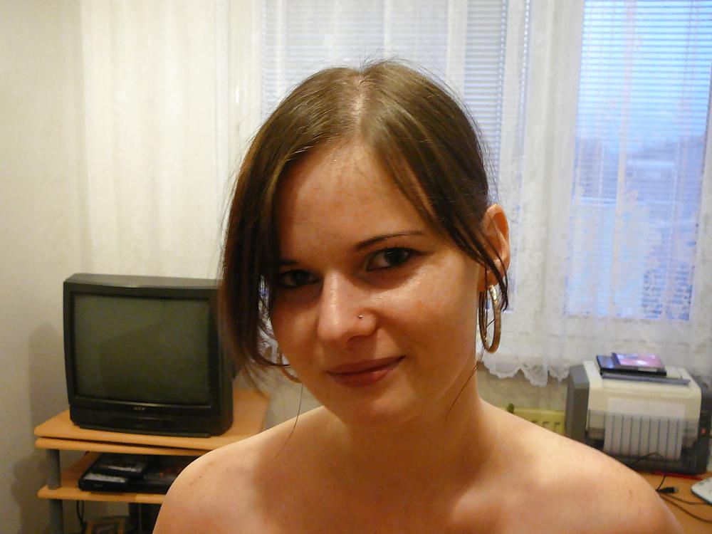 KLEINE SCHLAMPE VIII adult photos