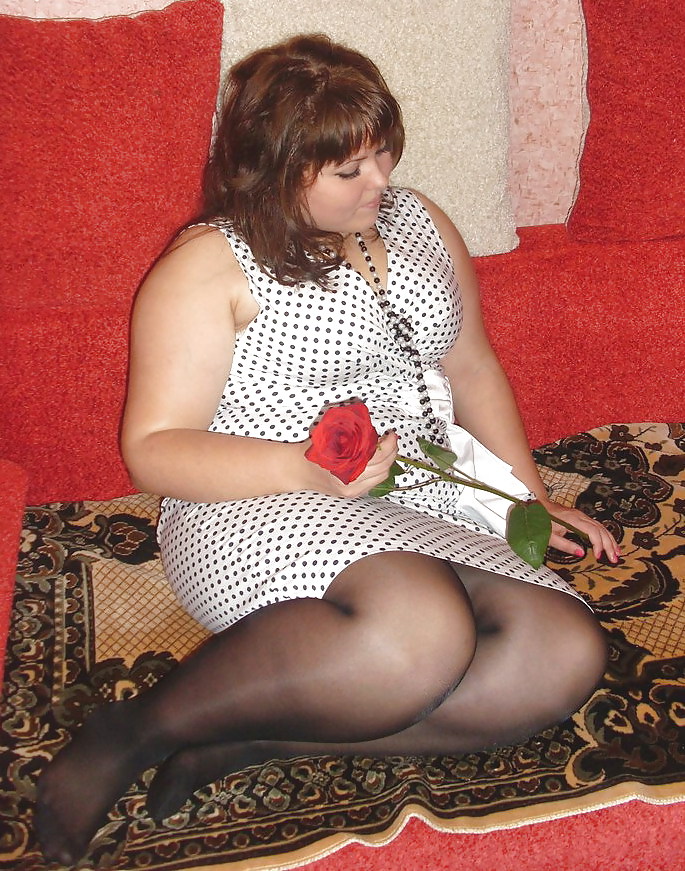 Full thighs in the mini 6 adult photos