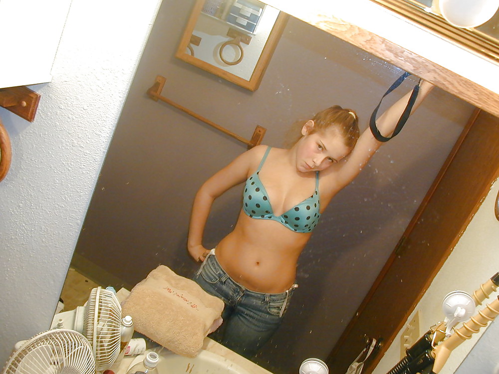 Very Sweet Blonde Teen adult photos