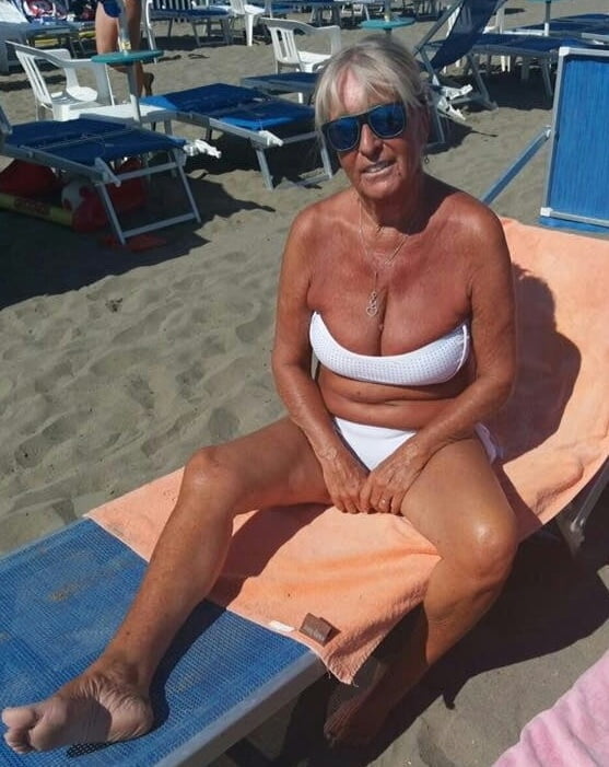 Yummy Mature Favs 24 - 57 Photos 