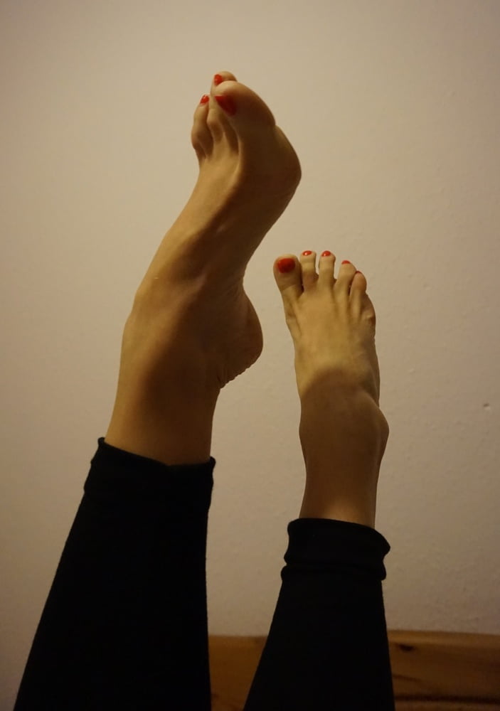 My feet- 39 Photos 