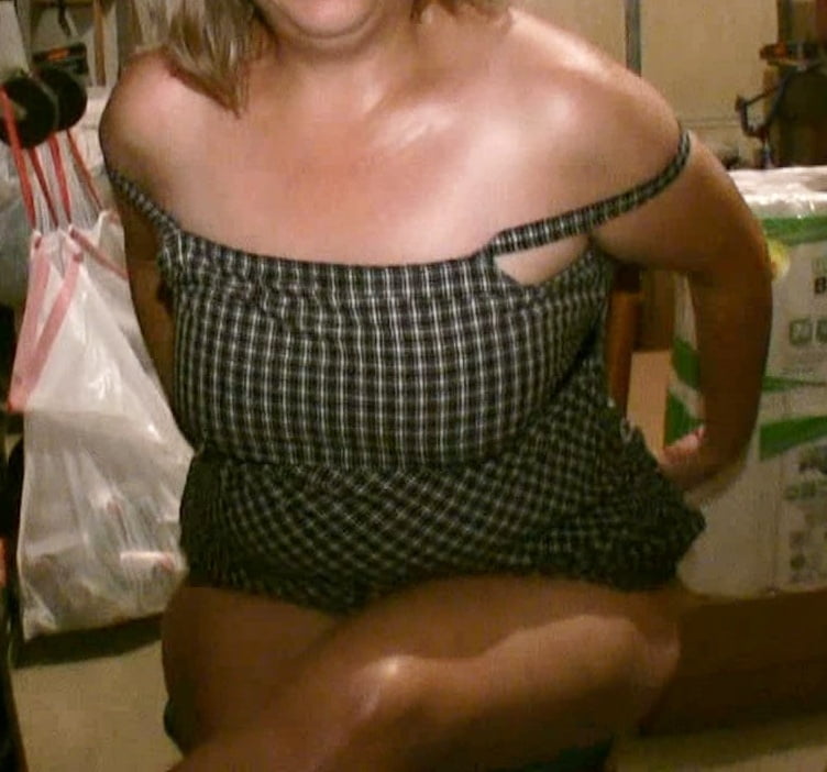 Curvy Amateur MILF Hot Mom Chubby Horny BBW Blonde Big Tits adult photos