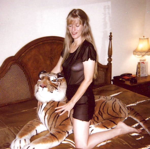 Voyeur.Candid.28 adult photos