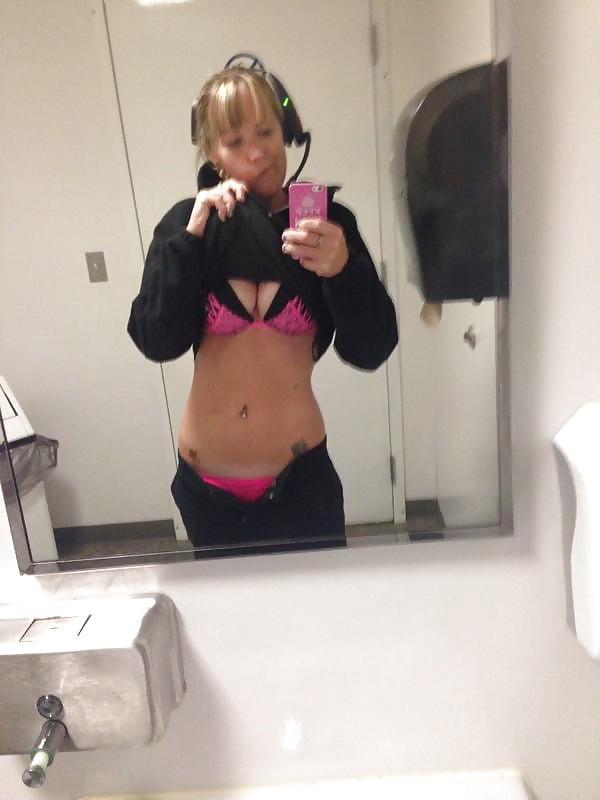 Bored At Work I Ll Flash My Tits 47 Pics Xhamster