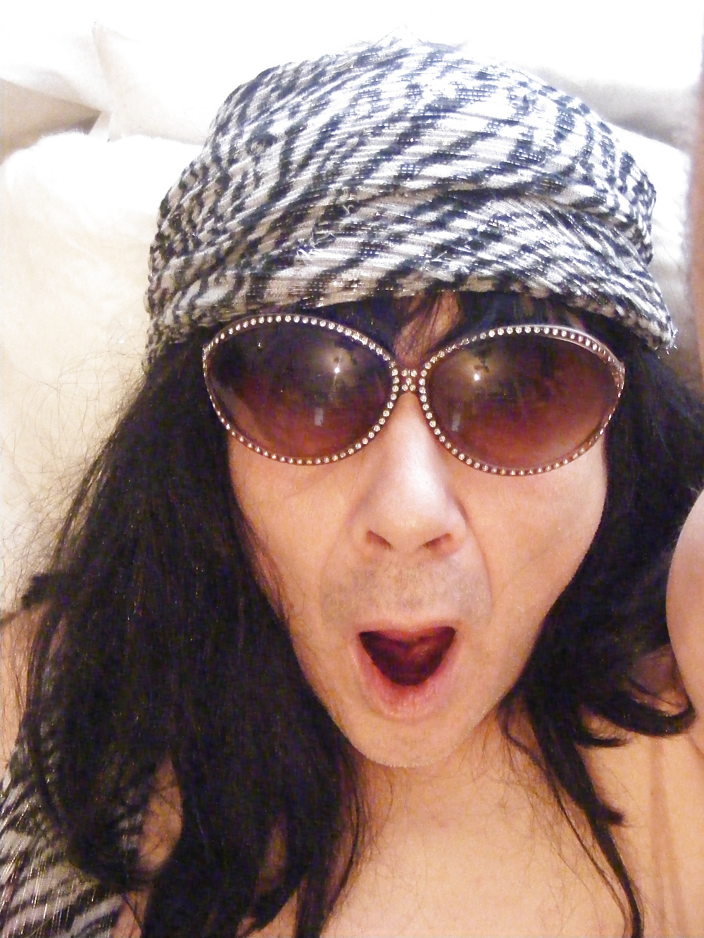 crossdresser adult photos