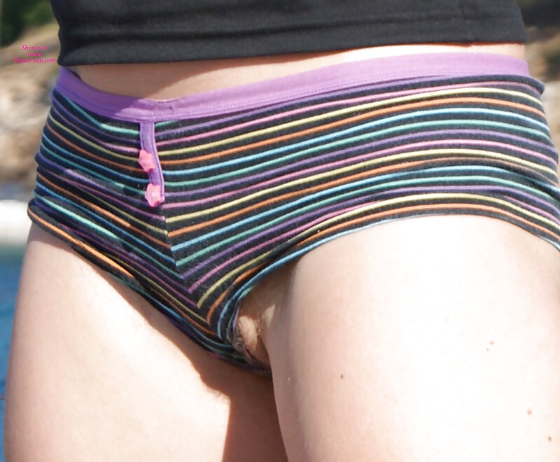 Beach oops2 adult photos