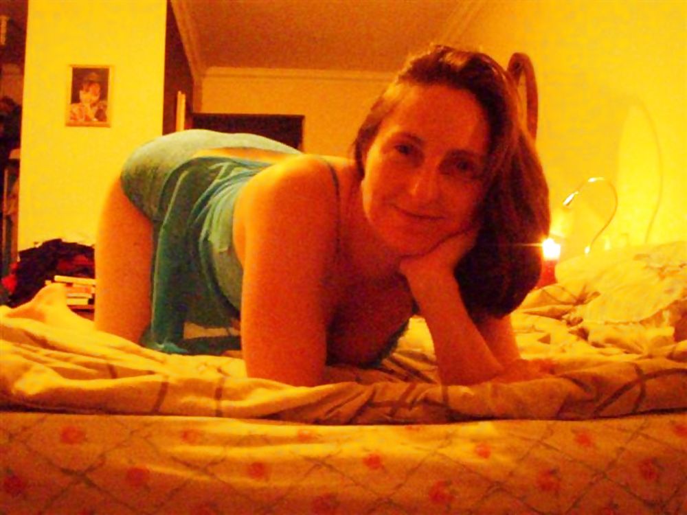 Aussie Milf...Eros21 adult photos