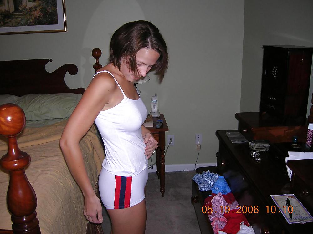 Exposed Wife--Wifey though pics were just for hubby..WRONG! adult photos