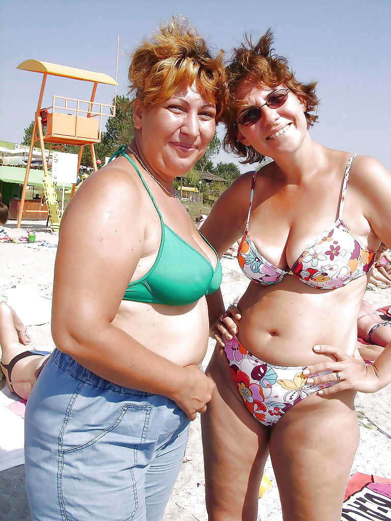 Swimsuits bikinis bras bbw mature dressed teen big huge - 44 adult photos