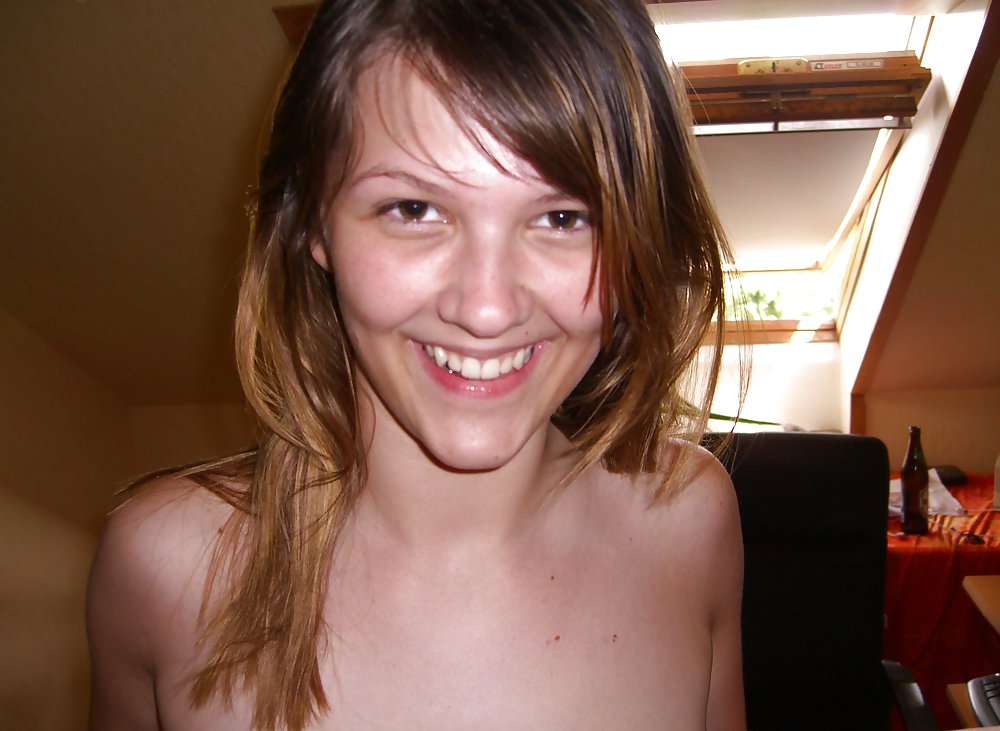 Nice Teen girl - Set 1049 adult photos