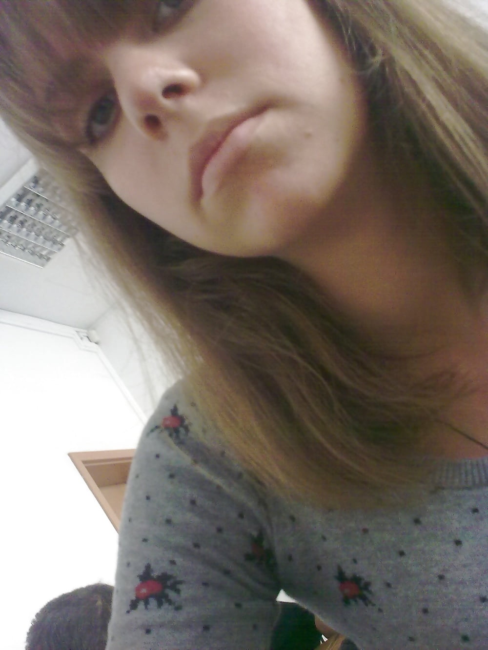 A nail technician Yevgeniya (Eugenia) adult photos