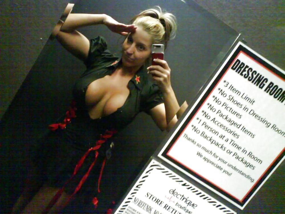 Yumi Yumi adult photos