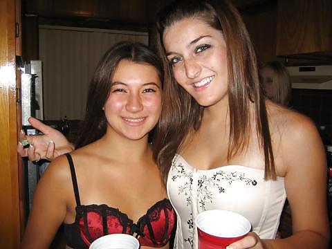 Bra Babes 34 adult photos