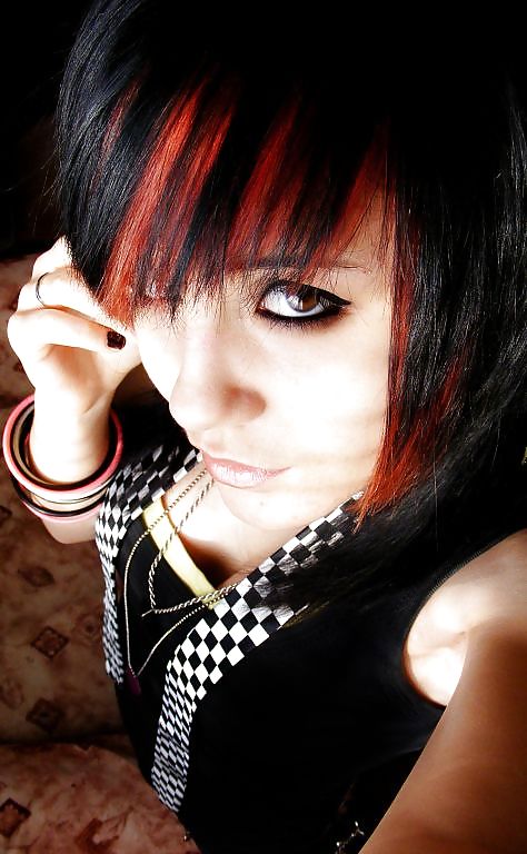 Hot Emo Girlfriends adult photos