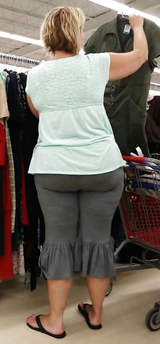 Public shopping candid teen and mature leg, ass and tits adult photos