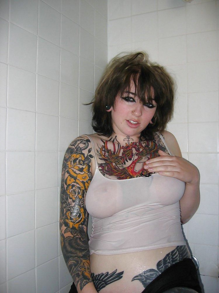 pendeja tatuada adult photos