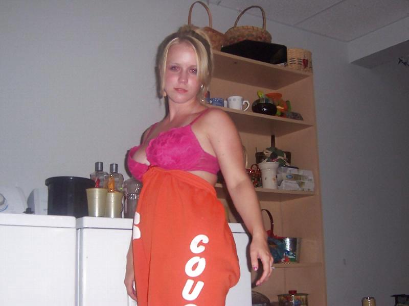 Bra Babes 85 adult photos