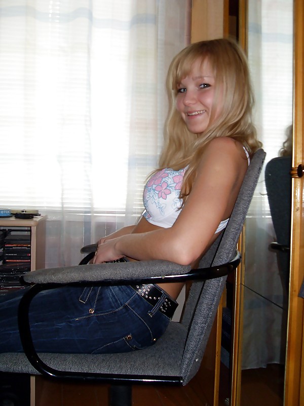 Horny amateur Blonde (18) Teen adult photos