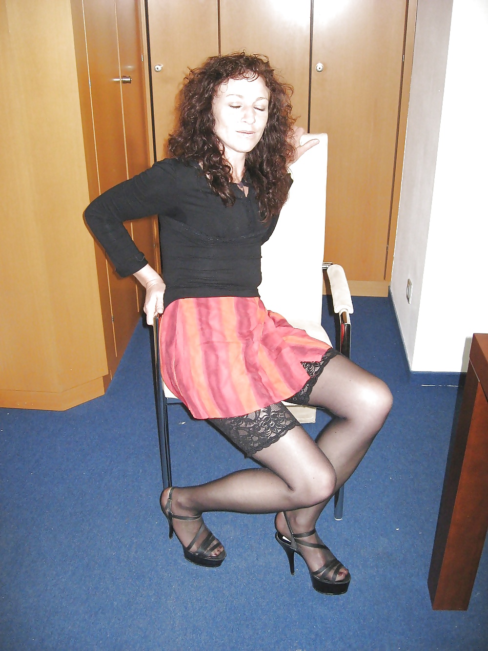 Ehevotze blossgestellt vom Ehemann adult photos