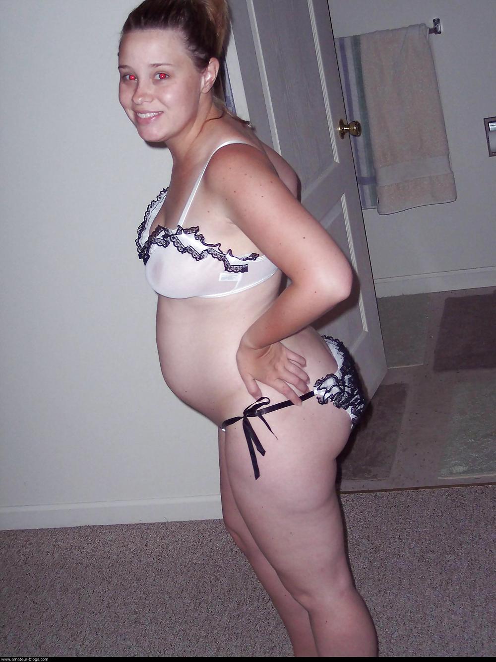 PREGNANT GIRL adult photos