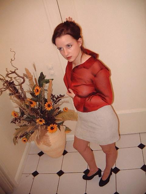 GERMAN SLUT IN RED BLOUSE adult photos