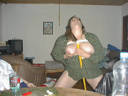 Die geile Simone adult photos