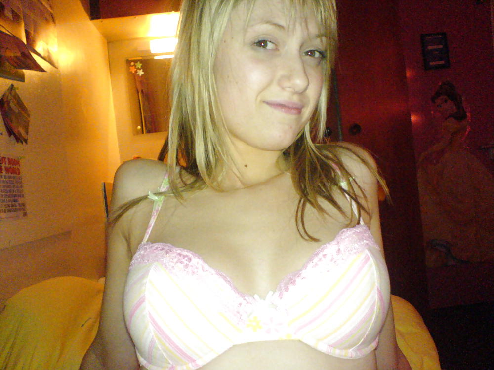 UK Girls 1 adult photos