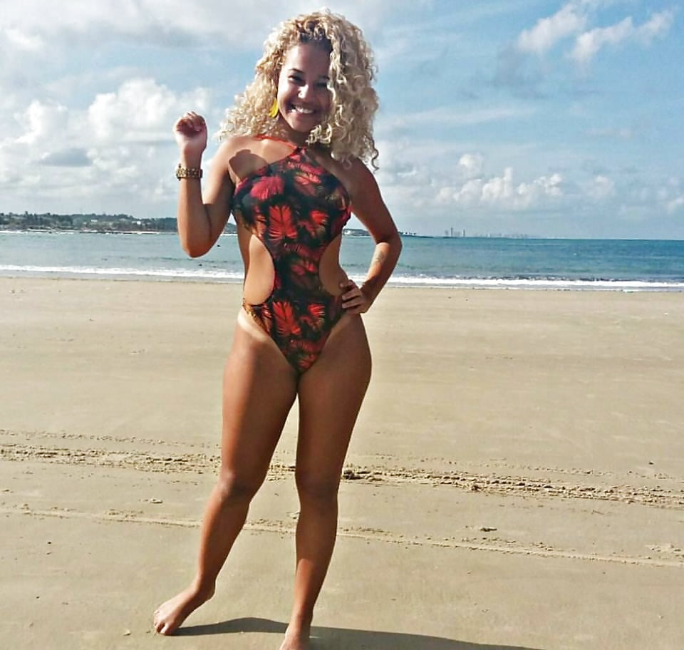 Daniela Costa adult photos