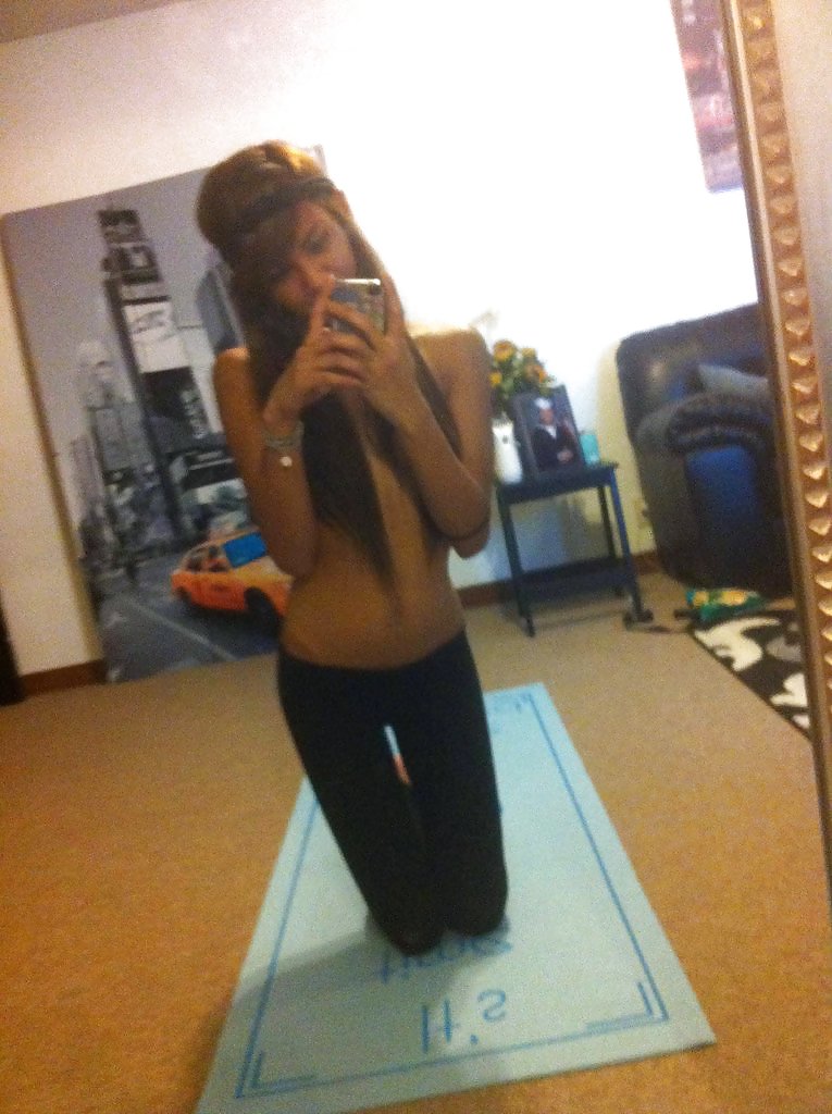 Amazing Teen Selfshot1 adult photos