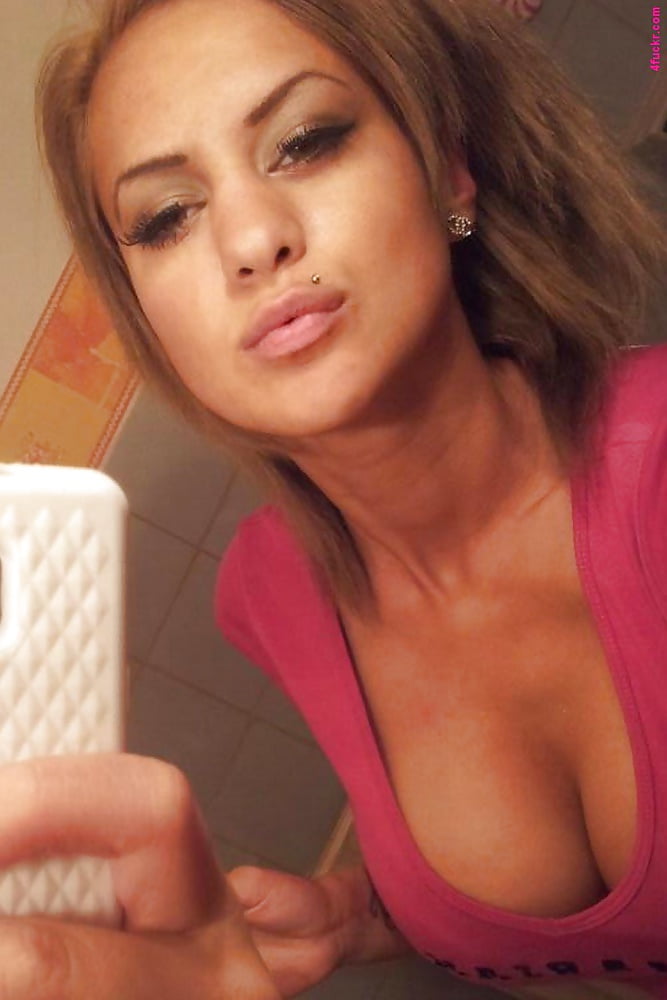 More Social Media Hotties adult photos