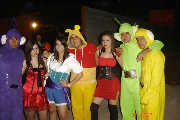 Putas Mexicanas en Halloween adult photos